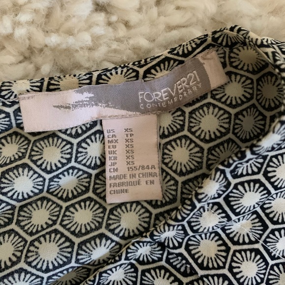 Cute work top - Picture 4 of 5